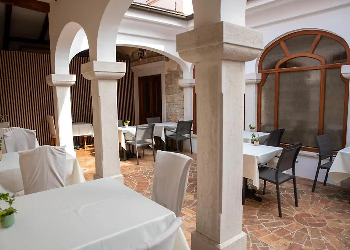 Pasis 4* רוביני