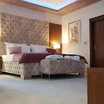 Pasis ゲストハウス ロヴィニ