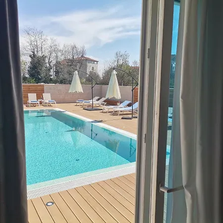 Vendégház Pasis 4*