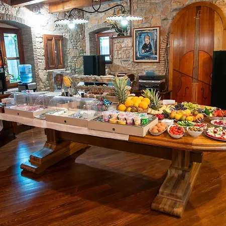 ゲストハウス Pasis ロヴィニ